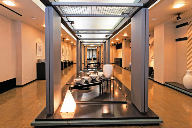 砥部焼伝統産業会館