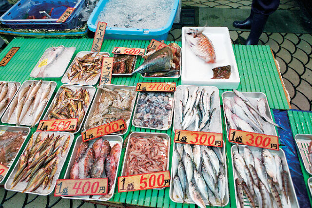 明石 魚の棚商店街食べ歩き おすすめスポット まっぷるトラベルガイド