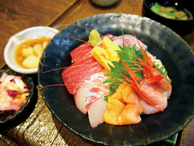静岡タウン 新鮮な魚介 海鮮ランチをいただきます まっぷるトラベルガイド