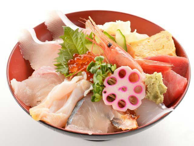 福井グルメ 海鮮丼 新鮮魚介てんこ盛り まっぷるトラベルガイド
