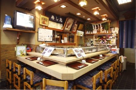 熱海一歴史のある寿司店で地魚が盛りだくさんの丼を「寿し忠」