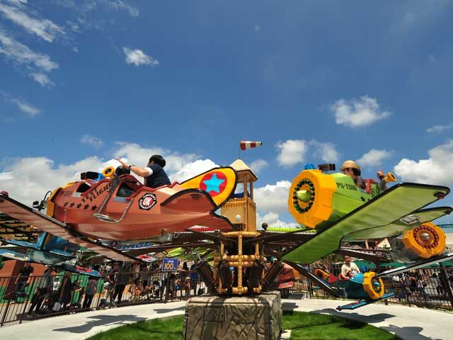 家族でのおでかけに おすすめの遊園地 テーマパークをタイプ別に紹介 まっぷるトラベルガイド