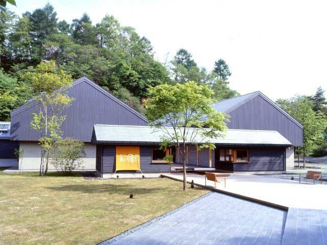 ハルニレテラスは軽井沢星野エリアの中にある