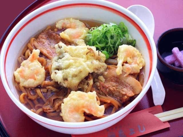 麺好きのあなたに 全国のご当地焼きそば ご当地うどん 個性豊かなご当地麺をいただきます まっぷるトラベルガイド