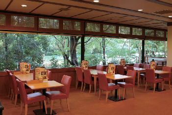 【サイボクの温泉】レストラン 花鳥風月