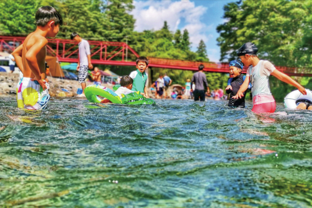 関東周辺 夏もひんやり 水遊びもできる川の近く 湖近くのキャンプ場 まっぷるトラベルガイド