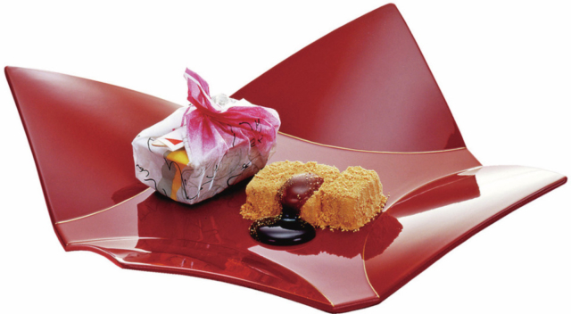 きな粉と黒蜜がベストマッチ「筑紫もち」