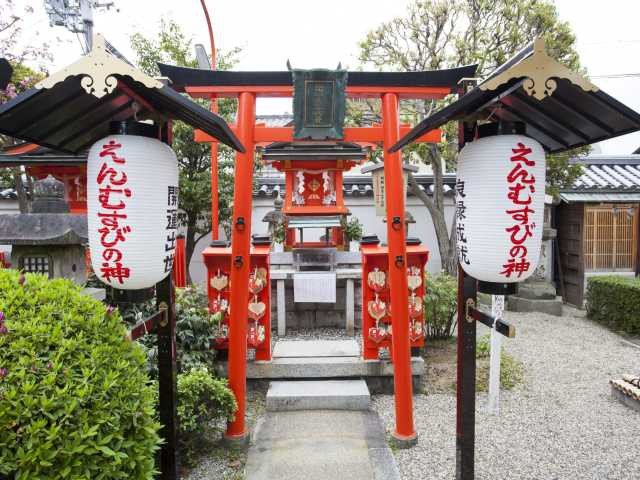 関西 縁結び 恋愛成就に最強の神社 パワースポット10選 まっぷるトラベルガイド