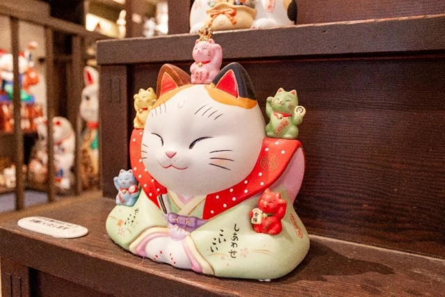 愛知 瀬戸 招き猫ミュージアムで自分だけの招き猫を作ろう 観光旅行メディア まっぷるトラベルガイド