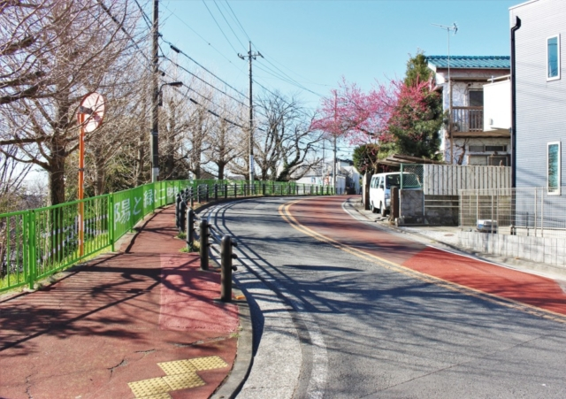 耳をすませば 聖地巡り 東京 聖蹟桜ヶ丘おさんぽ旅 ジブリ映画の世界へ まっぷるトラベルガイド