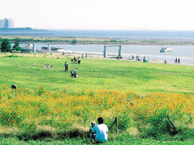 東京都内の大きい公園おすすめ40選 広い公園に遊びに行こう まっぷるトラベルガイド