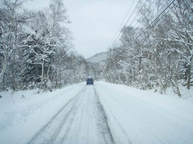 雪道運転が心配なドライバーのためのスノ ドライブ術 まっぷるトラベルガイド