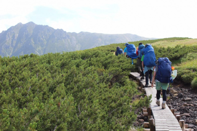 登山装備の軽量化を突き詰めよう 誰もが頷く 登山あるある まっぷるトラベルガイド