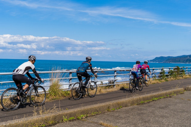 日本海サイクリング 北陸本線の旧線路跡トンネルを抜けて絶景を走る 久比岐自転車道 まっぷるトラベルガイド