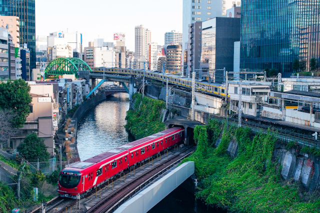 すずめの戸締まり 聖地巡礼 九州 東北までおすすめのスポットをご紹介 まっぷるトラベルガイド