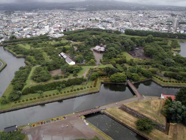 五稜郭観光モデルコース！星形の城跡で幕末の面影をたどり、歴史に浸る散歩道