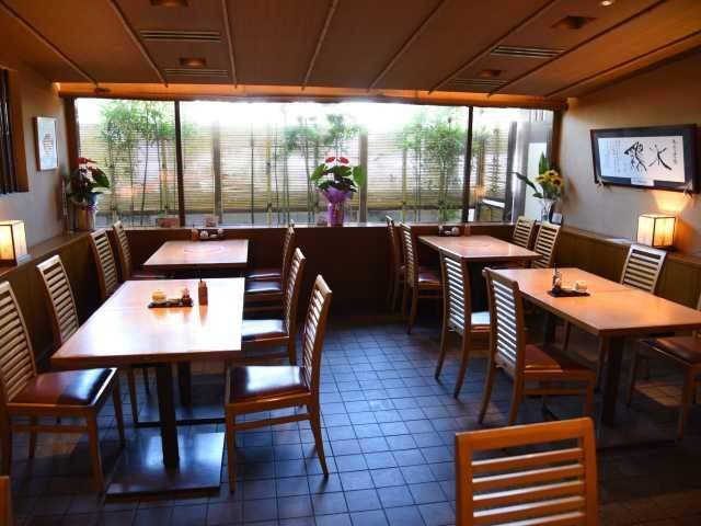 職人の技が光り彩りも鮮やか「波奈 総本店」