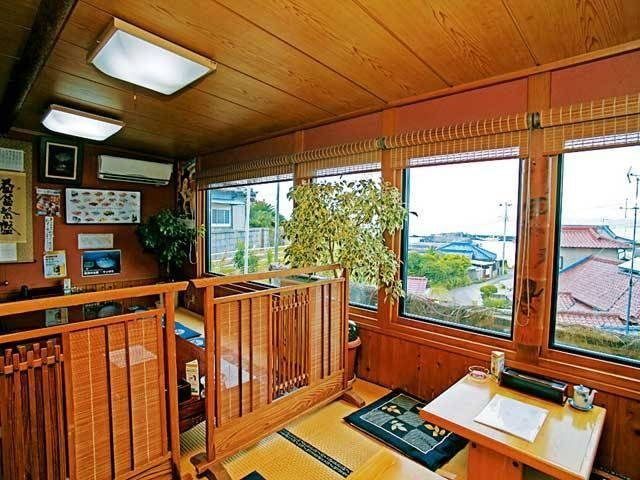 極上ネタに職人が腕をふるう「富鮨」