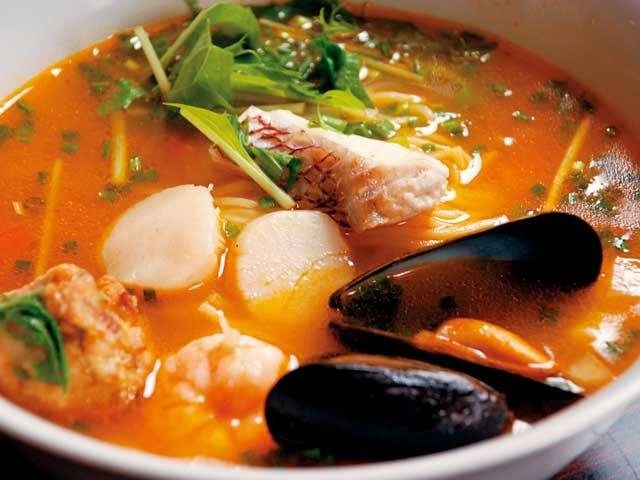 麺との調和もばっちりのスープ「四川海鮮中華 大幸」