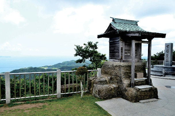 鋸山おすすめのコース① 関東平野と青い海を一望「十州一覧台」