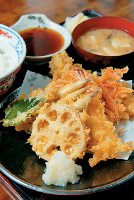 明治創業の老舗天ぷら店「ほたて」