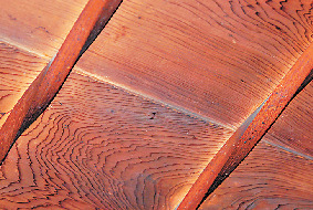 どっしりした屋根の見世蔵「土浦まちかど蔵・大徳」