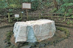 【偕楽園の園内の名所】吐玉泉