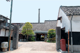 【真壁×観光】そびえ立つ煙突が目印「村井醸造」