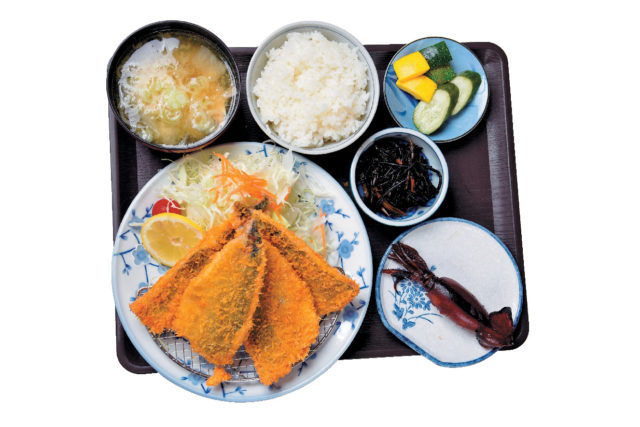 アジフライが絶品!!「はまべ」