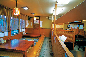 香ばしいタレがふっくらとした身に絡む穴子重が絶品「大定」