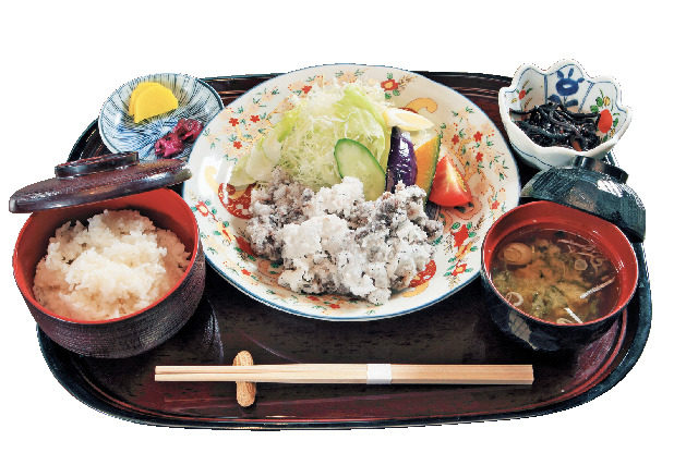 道の駅で食べられる昔懐かしい鯨料理「和田浜」