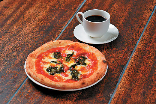 【金谷港周辺×立ち寄りグルメ】PIZZA GONZO(ピッツァ ゴンゾー)