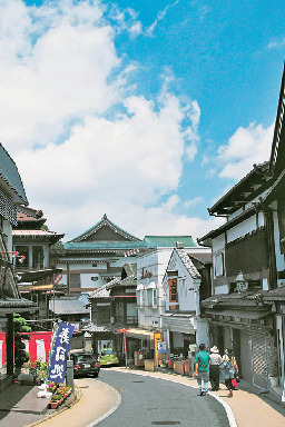 16:00 成田山参道を散策