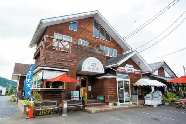 分厚いポークステーキが名物「彩美亭」