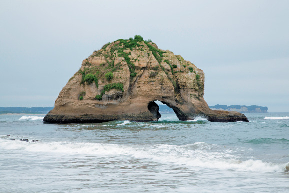 【五浦&磯原×ドライブ】磯原海岸のシンボル「二ツ島」