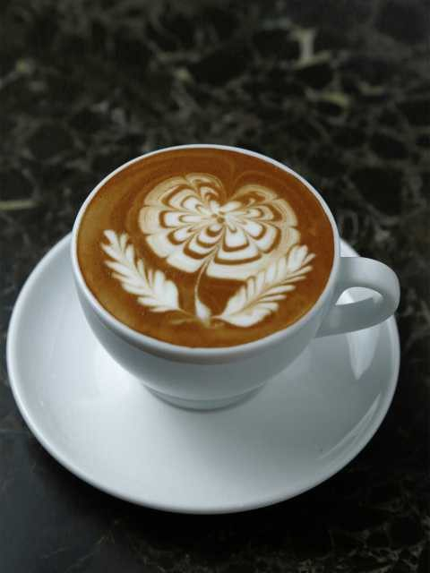 質の高いコーヒーを味わう「COFFEE FACTORY」