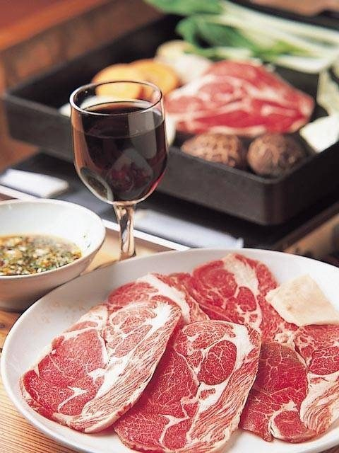 クセのない羊肉料理を「羊肉料理 ひつじの郷」