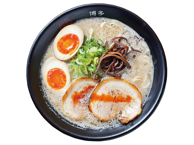 とろりと濃厚スープ「博多くまちゃんらぁめん」