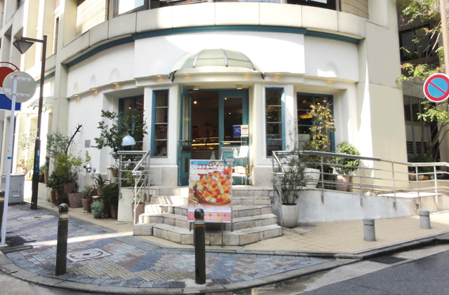 フルーツたっぷりのタルト専門店「キル フェ ボン福岡」