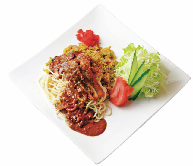 【長崎のトルコライス】古きよき喫茶店の趣と心のこもった家庭の味「アンティーク喫茶&食事 銅八銭」