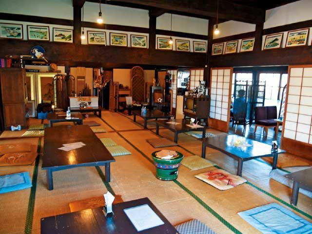 【千葉・鋸山周辺×グルメ】200種類以上のコーヒーを店内で焙煎「Cafe Edomons」