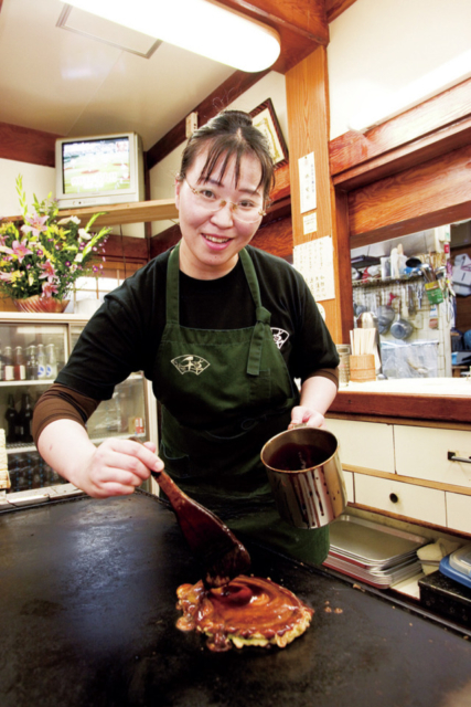 【天神橋筋商店街のランチスポット】路地にあるお好み焼きの名店「お好み焼き 千草」