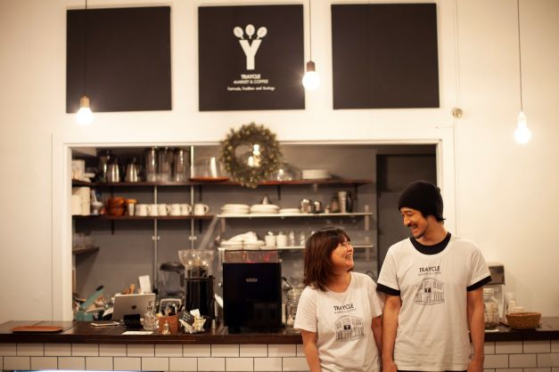 千葉の海沿いカフェ:海の町に佇む人気カフェ「TRAYCLE Market&Coffee」(館山)