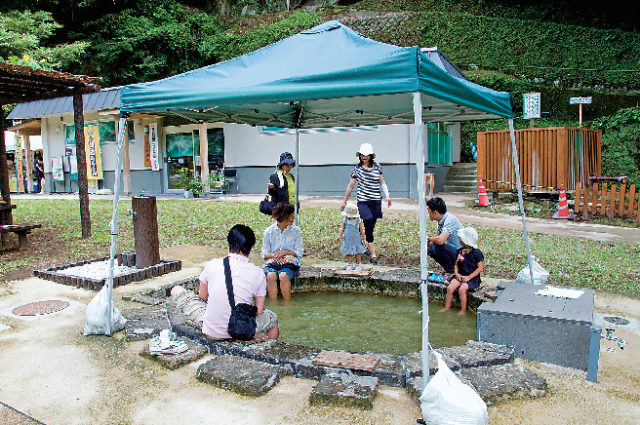 3.塩浸温泉龍馬公園