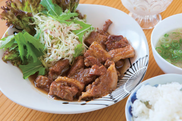 【油津商店街×あぶらつ食堂】本場のフィリピン料理に舌つづみ「Sally's Kitchen」