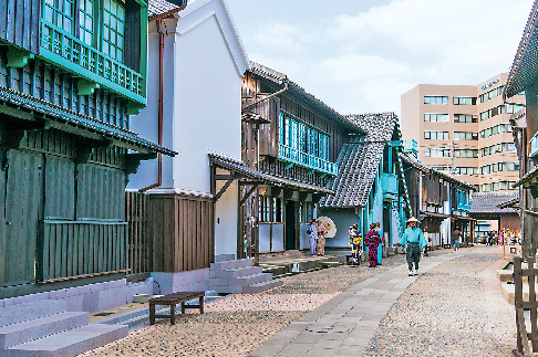 出島電停から徒歩すぐ 出島~ベイエリア