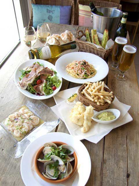 【大阪×水辺のカフェダイニング】リバーサイドの夜景を一面に望めるレストラン「MOULiN」