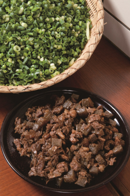 元祖のこだわりを味わう「ねぎ焼 やまもと 梅田エスト店」