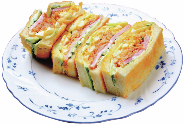 鶴橋コリアンタウンで長く愛される喫茶店「ロックヴィラ」