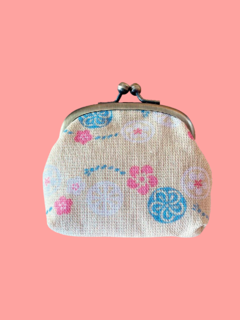 太宰府天満宮の梅をモチーフにしたグッズをお土産にしましょう